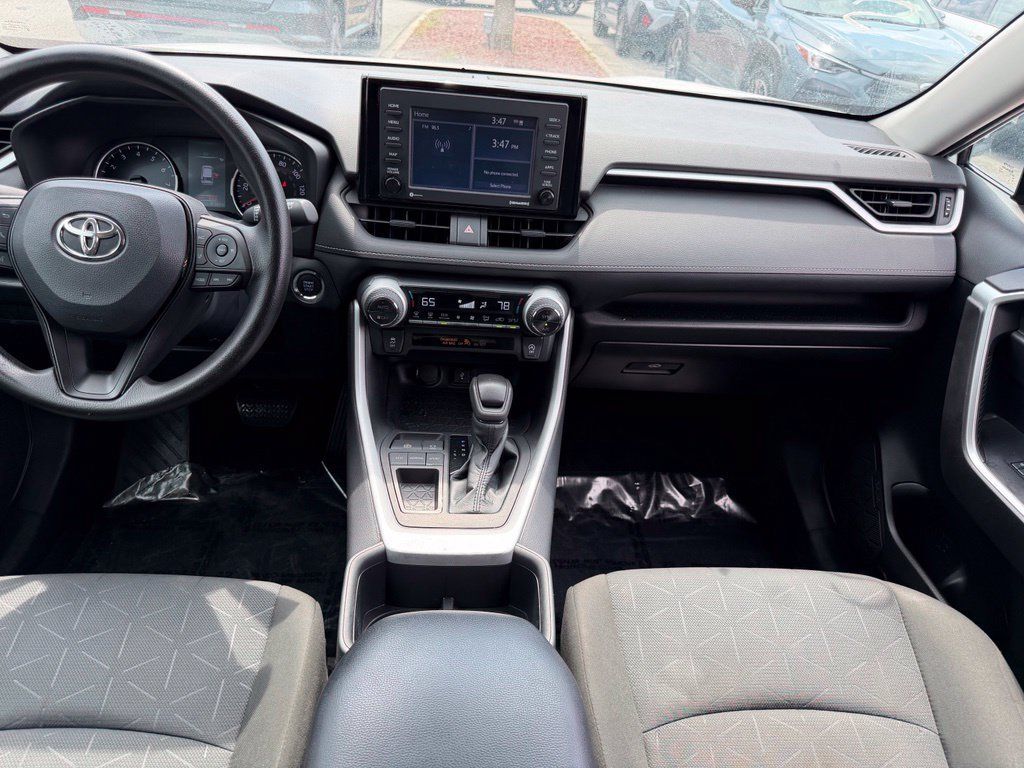 Used 2022 Toyota RAV4 XLE w/ Convenience Package FWD image 21
