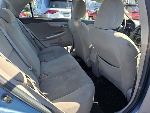 Used 2013 Toyota Corolla LE image 13