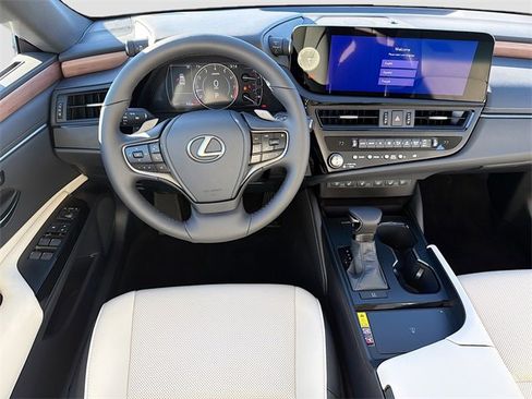 New 2025 Lexus ES 350 w/ Premium Package image 17