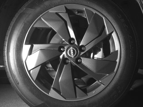 Used 2025 Nissan Rogue SV AWD/4WD image 13