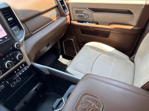 Used 2022 RAM 2500 Laramie AWD/4WD image 19