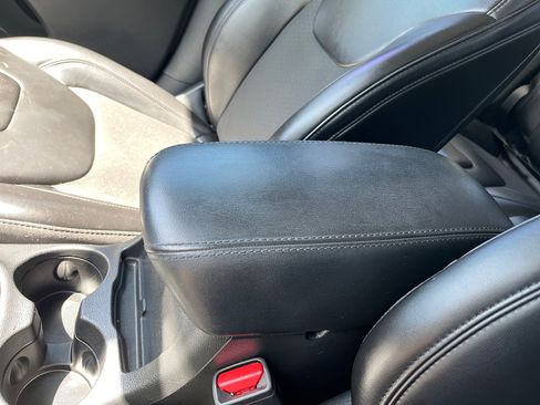 Certified 2020 Jeep Cherokee Latitude Plus AWD/4WD image 26