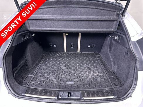 Used 2020 Jaguar F-PACE Premium image 27
