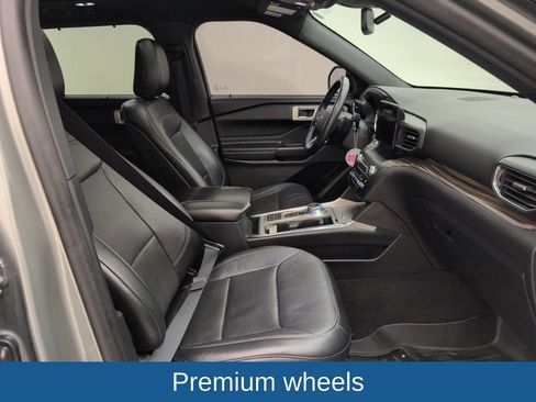 Used 2020 Ford Explorer Limited RWD image 15