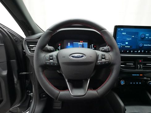 Used 2024 Ford Escape ST-Line Select w/ Tech Pack #1 AWD/4WD image 4