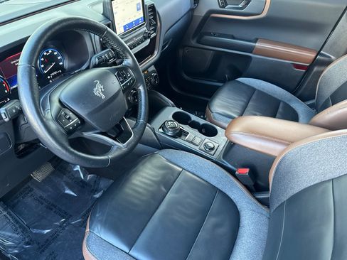 Used 2022 Ford Bronco Sport Outer Banks w/ Tech Package image 4