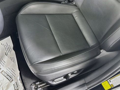 Used 2024 Toyota Prius Limited w/ Limited Premium Package FWD image 20