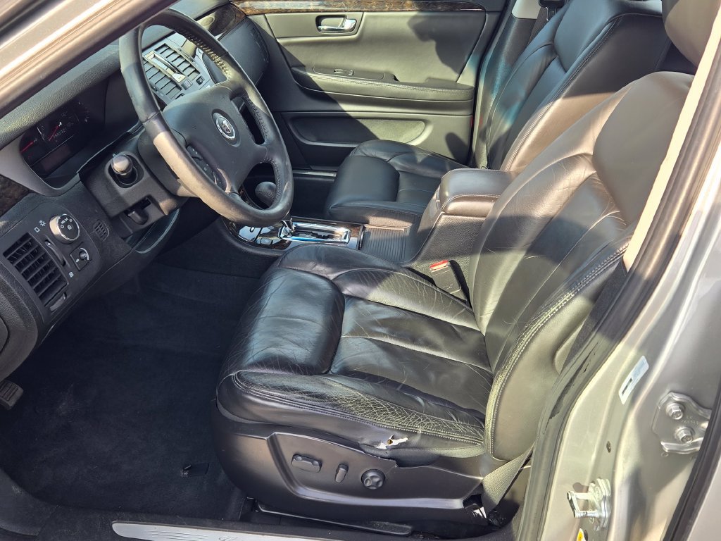 Used 2008 Cadillac DTS FWD image 26