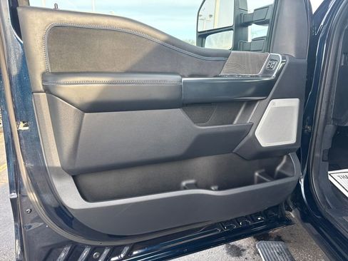 Used 2025 Ford F250 Platinum image 33