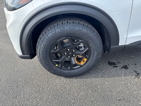 New 2026 Ford Explorer Tremor w/ Tremor Convenience Package image 7