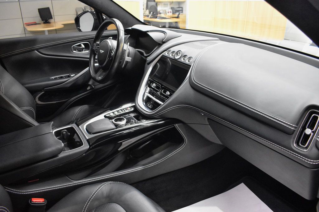 Used 2022 Aston Martin DBX AWD/4WD image 19