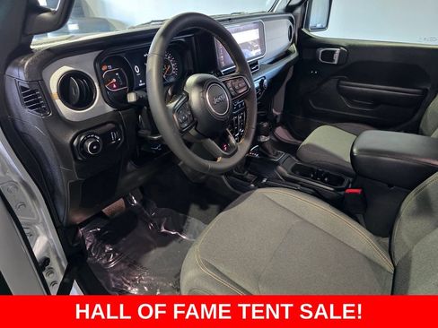 Used 2024 Jeep Wrangler Unlimited Sport AWD/4WD image 11