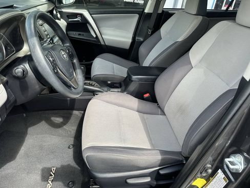 Used 2014 Toyota RAV4 XLE FWD image 11