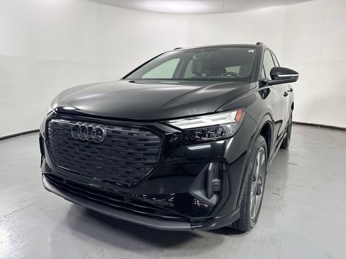 Used 2023 Audi Q4 e-tron Premium Plus w/ Premium Plus AWD/4WD image 24