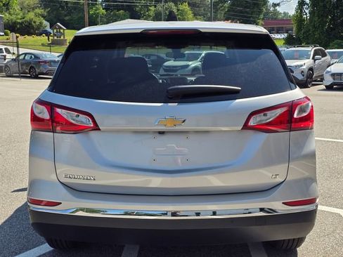 Used 2021 Chevrolet Equinox LT w/ Driver Convenience Package FWD image 5