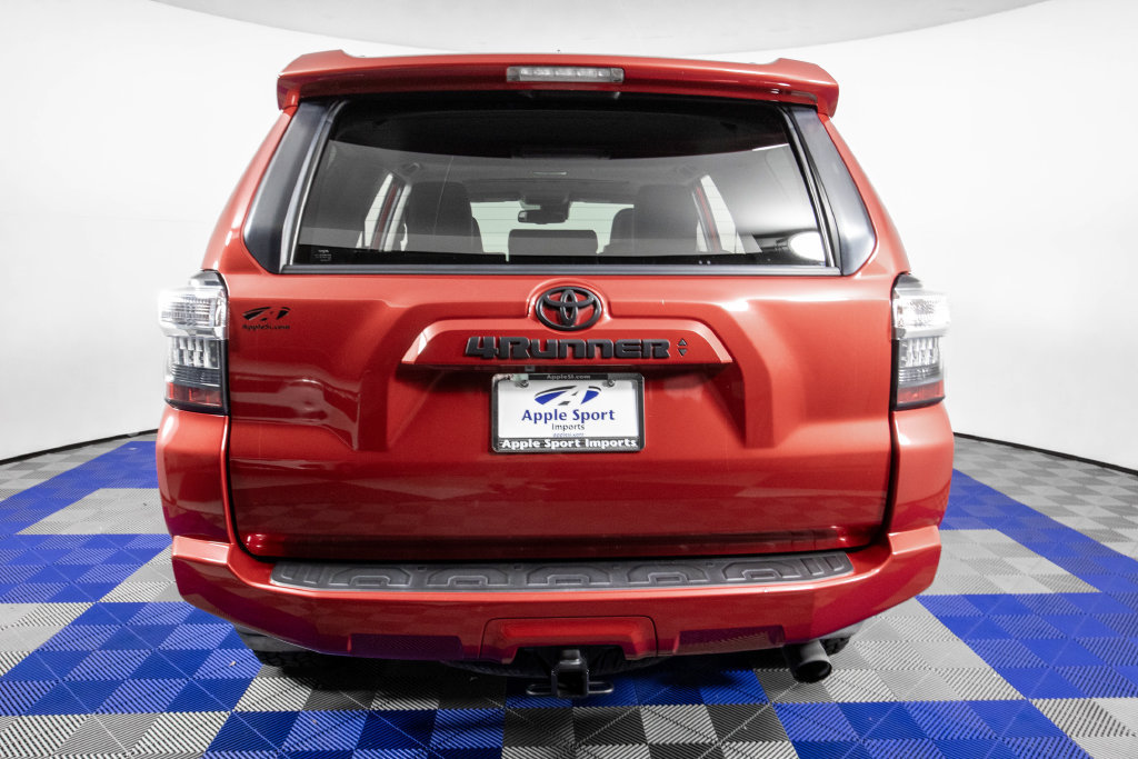 Used 2022 Toyota 4Runner SR5 Premium w/ Moonroof Package RWD image 7
