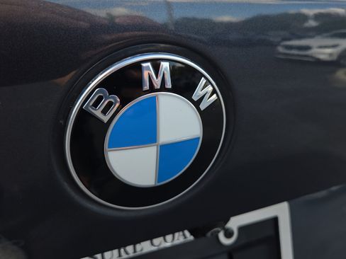 Used 2022 BMW X5 M50i image 17