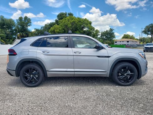 New 2025 Volkswagen Atlas Cross Sport SEL R-Line image 5