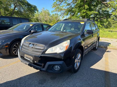 Used 2013 Subaru Outback 2.5i Limited AWD/4WD image 7