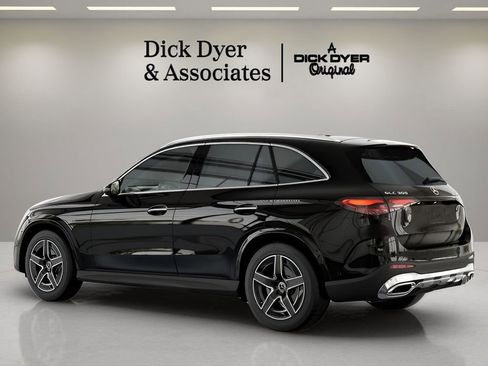 Used 2026 Mercedes-Benz GLC 300 image 19