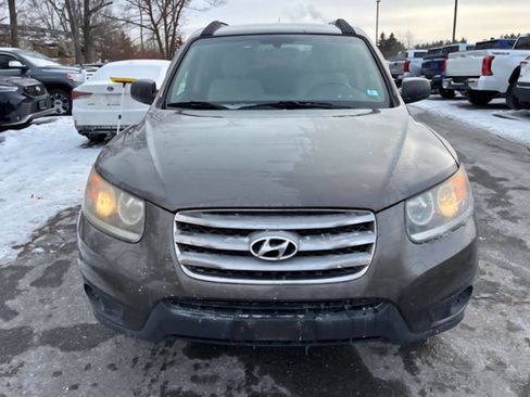 Used 2012 Hyundai Santa Fe GLS image 2
