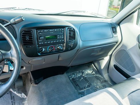 Used 2004 Ford F150 Lightning RWD image 53