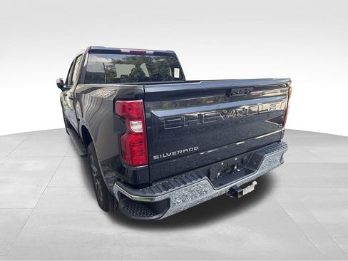 Used 2023 Chevrolet Silverado 1500 LT AWD/4WD image 9