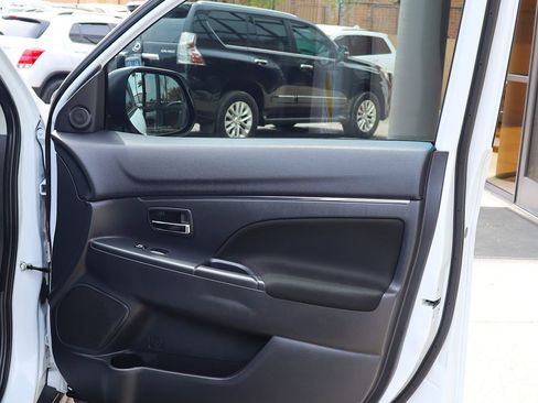 Used 2024 Mitsubishi Outlander Sport AWD image 33