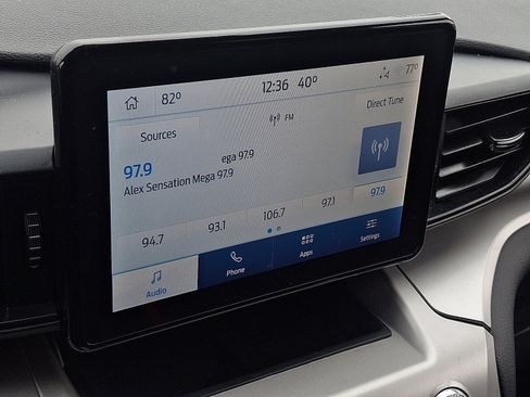 Certified 2022 Ford Explorer XLT image 15