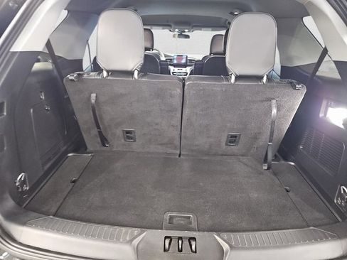 Used 2023 Ford Explorer XLT w/ Equipment Group 202A image 13