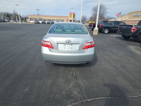 Used 2009 Toyota Camry LE image 4