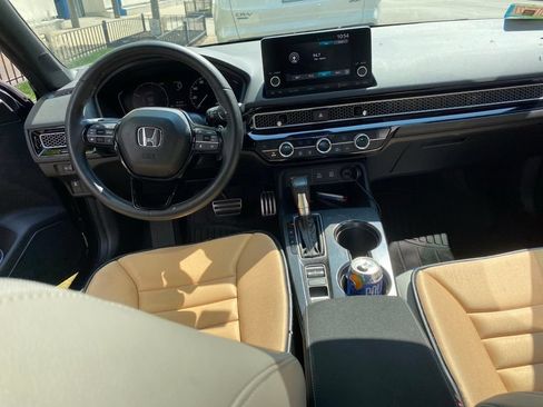 Used 2025 Honda Civic Sport image 11