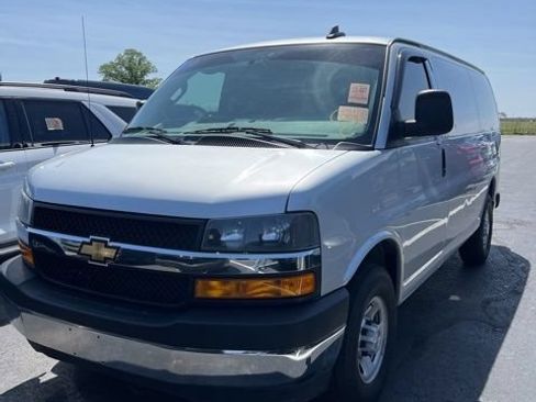 Used 2025 Chevrolet Express 3500 w/ Hotel Shuttle Package RWD image 1