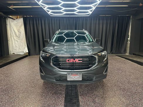 Used 2019 GMC Terrain SLE w/ Driver Convenience Package AWD/4WD image 2