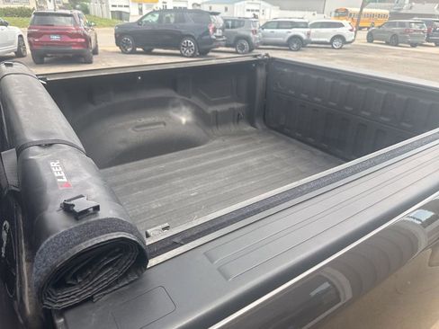 Used 2023 RAM 1500 Laramie AWD/4WD image 9