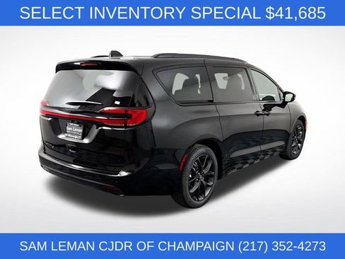 New 2026 Chrysler Pacifica Select w/ S Appearance Package FWD image 7