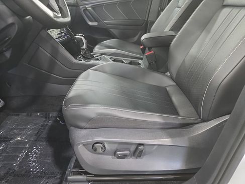 Used 2024 Volkswagen Tiguan SE R-Line FWD image 24