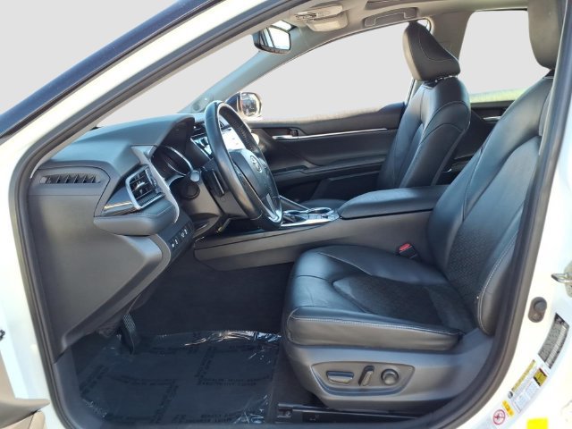 Used 2019 Toyota Camry XSE w/ Navigation Package FWD image 10