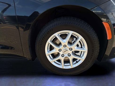 Used 2022 Chrysler Voyager LX image 21