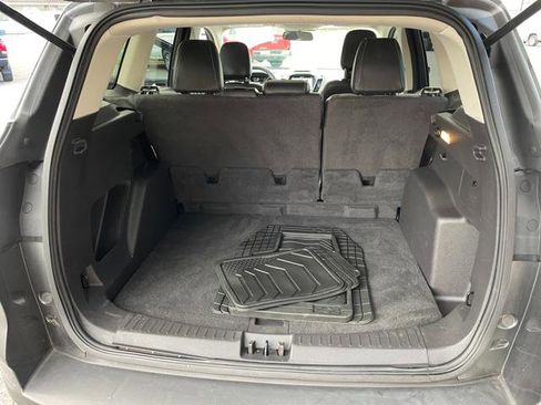 Used 2018 Ford Escape SE w/ SE Sport Appearance Package image 30