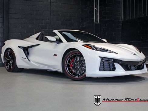 Used 2023 Chevrolet Corvette Z06 RWD image 1