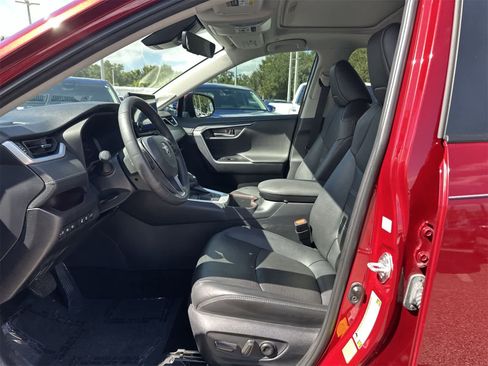 Used 2024 Toyota RAV4 Limited image 5