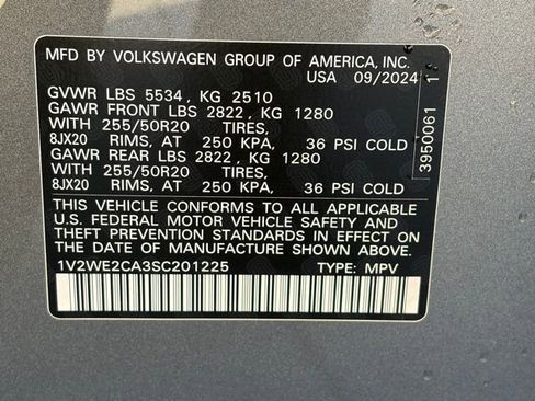 Used 2025 Volkswagen Atlas Cross Sport SE image 35