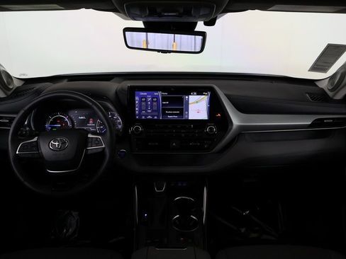 Used 2022 Toyota Highlander Platinum image 8