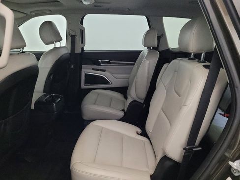 Used 2020 Kia Telluride S AWD/4WD image 18