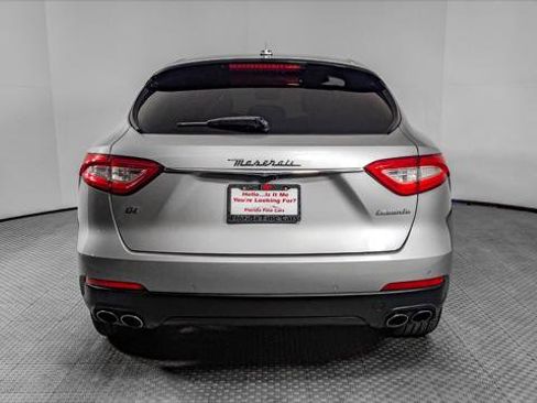 Used 2018 Maserati Levante image 7