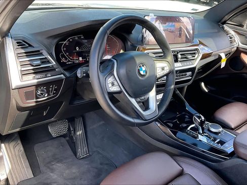 Used 2024 BMW X3 sDrive30i w/ Premium Package image 18