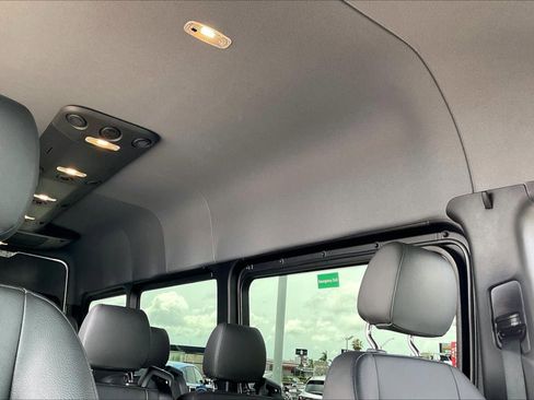 Used 2024 Mercedes-Benz Sprinter 2500 image 20