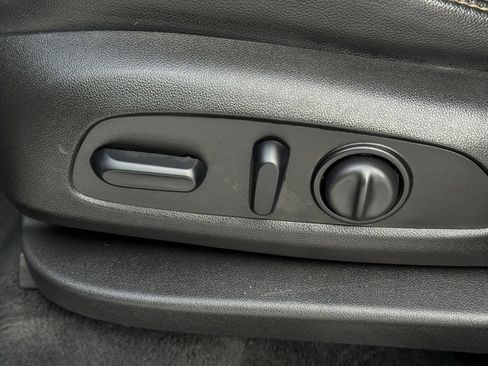 Used 2018 Chevrolet Traverse LT w/ LPO, Cargo Package image 31