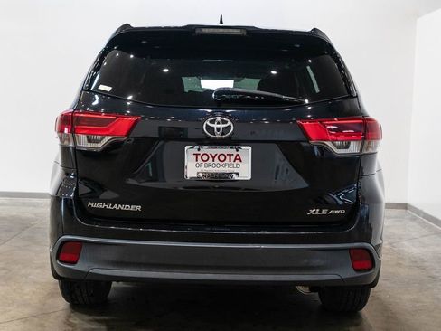 Used 2019 Toyota Highlander XLE AWD/4WD image 8